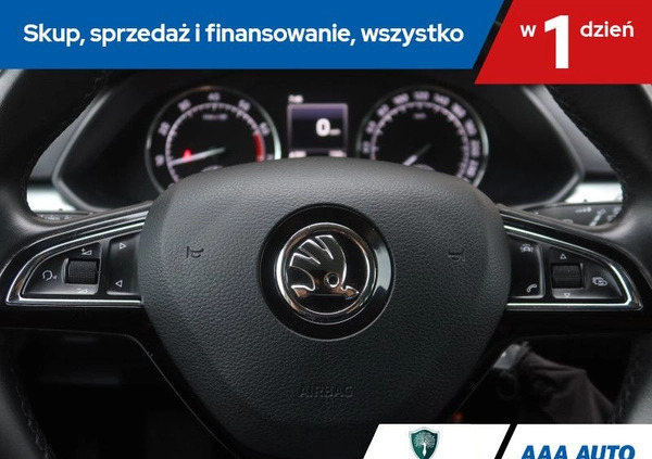 Skoda Superb cena 70000 przebieg: 172729, rok produkcji 2016 z Wojkowice małe 254
